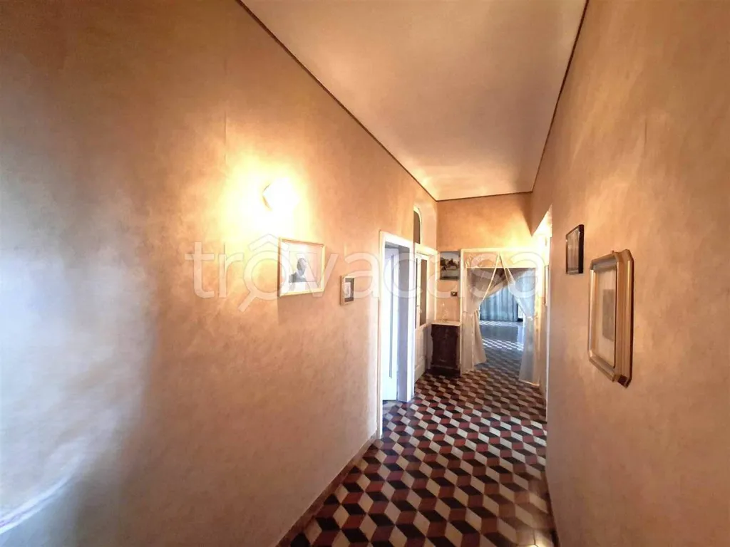 hallway_entrance