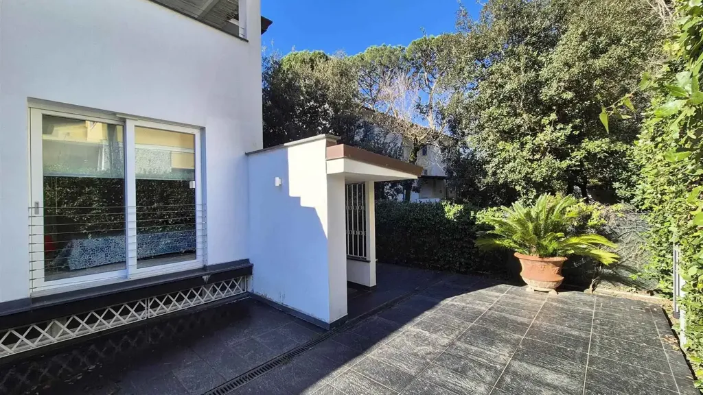 Terrass - Restored Villa with Pool near Forte dei Marmi