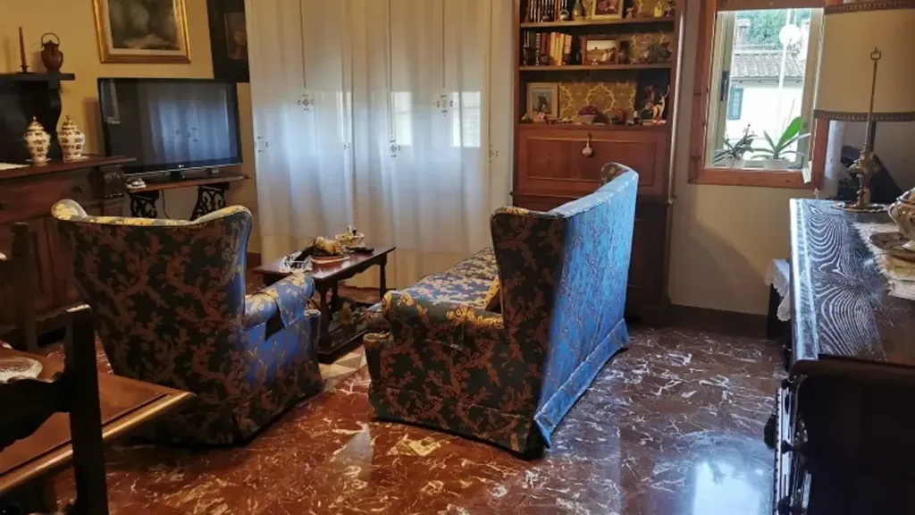 Elutuba - Spacious Central Flat with Balcony in Vicchio