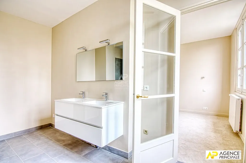 Salles de bain - Appartement Duplex avec Jardin à Versailles