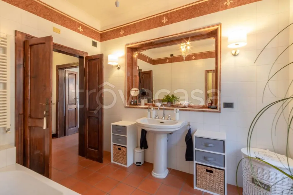 Salles de bain - Prestigious Apartment with Piazza View in Fano