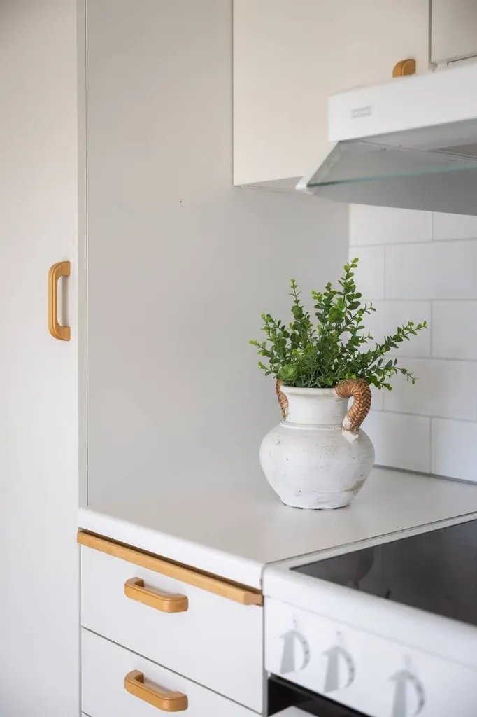 Köök - Bright Apartment with Balcony in Stenkumlet