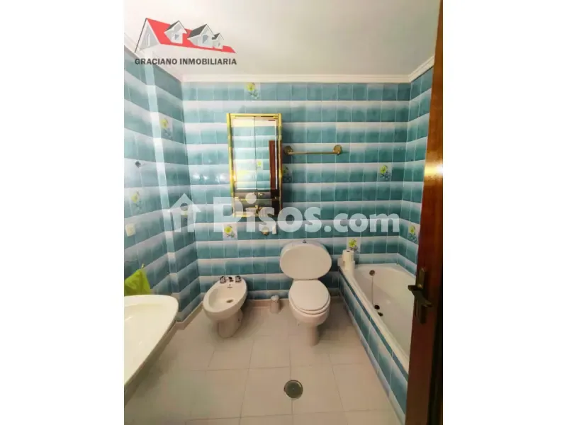 Bagni - Spacious Apartment with Balcony in Feria