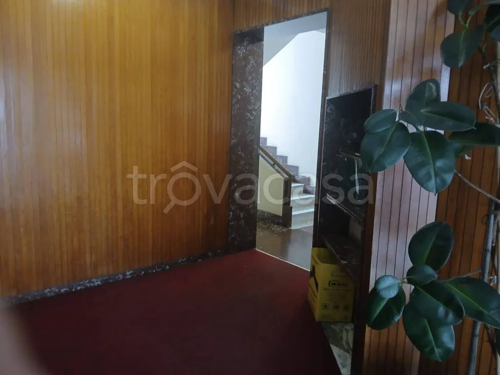 Entrée - Penthouse with Balcony in Torino
