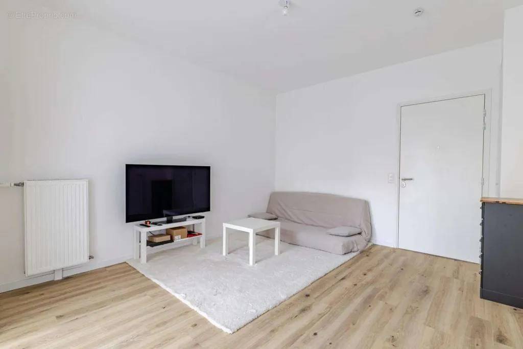 Elutuba - Modern Flat with Garden in Thiais