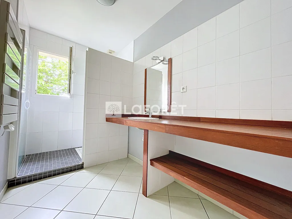 Vannitoad - Spacious Bungalow with Garden in Cholet