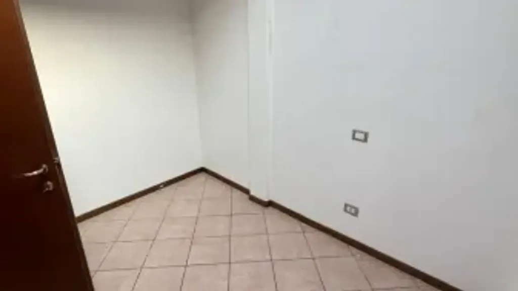 Pièces - Penthouse with Balcony in Romano di Lombardia