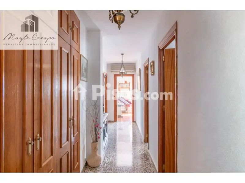 Esik - Corner House with Pool in Atarfe