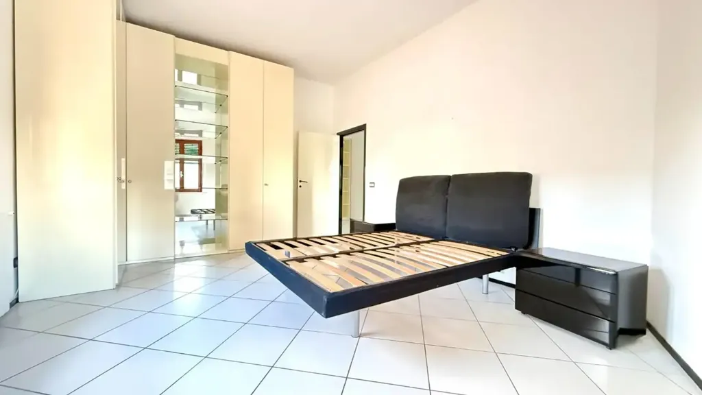 Chambres - Appartement 6 pièces à IT