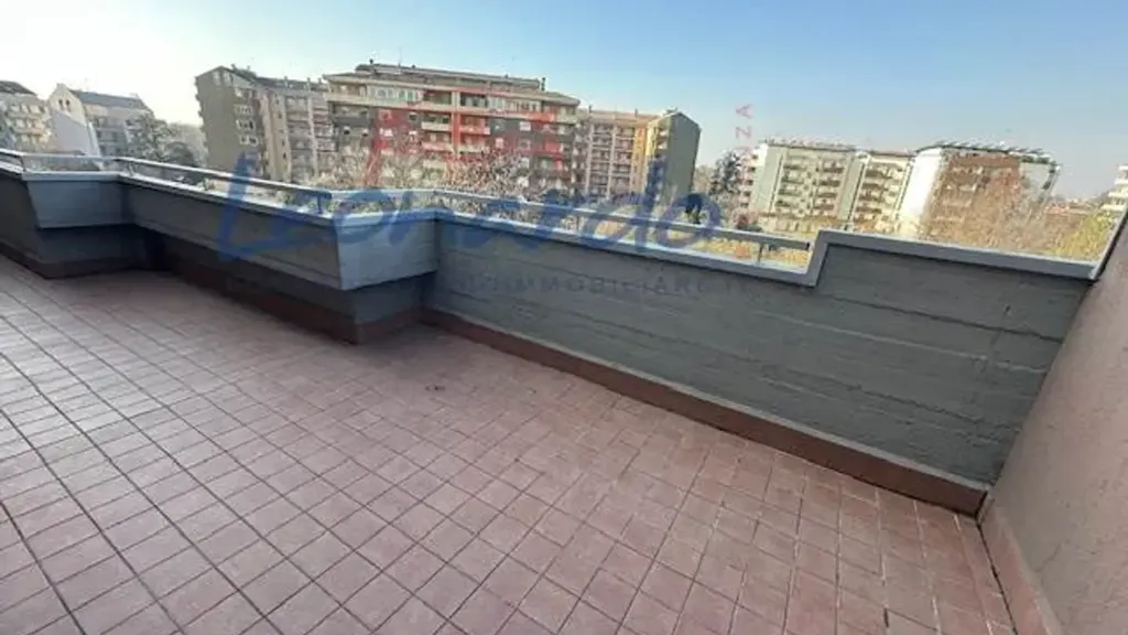 Balcon - Modernised Apartment with Garden View in Piacenza