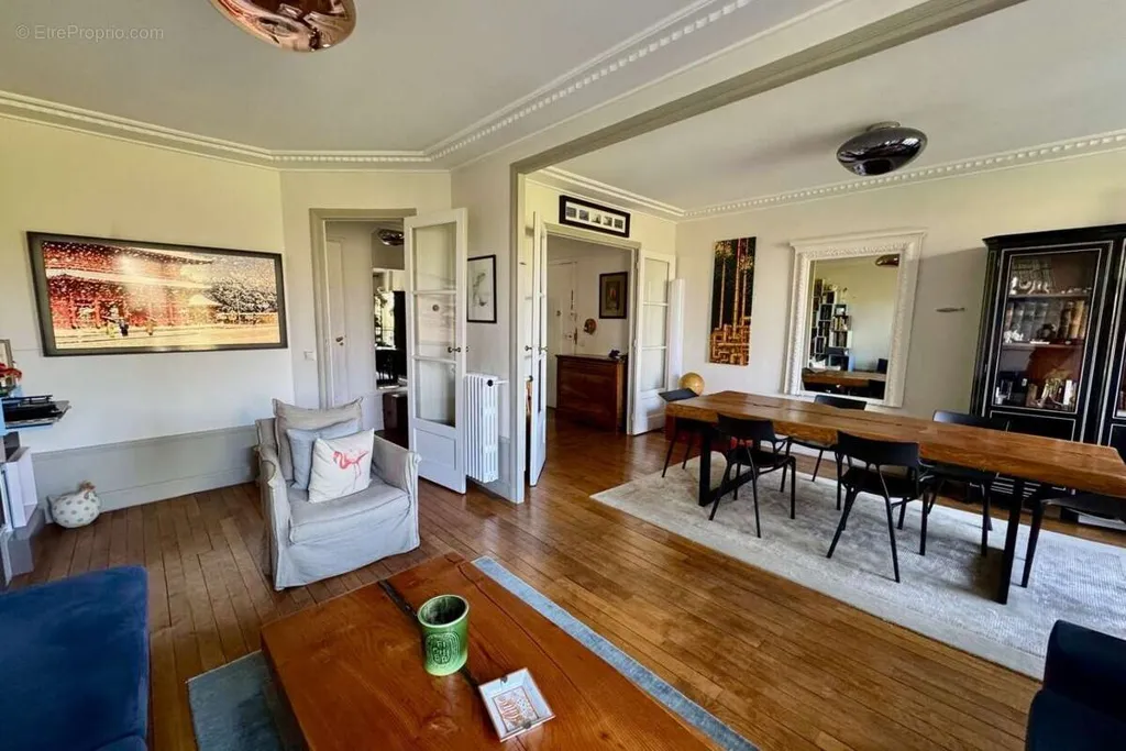 Séjour - Appartement Art Déco avec Balcon à Paris-17e