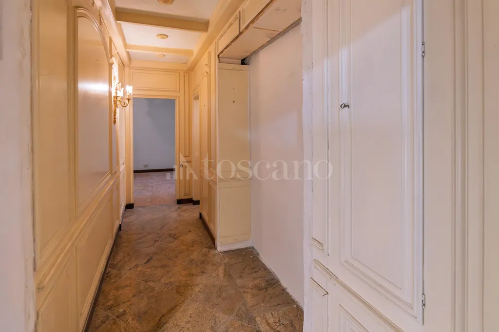 Esik - Spacious Apartment with Balcony in Monteverde, Rome