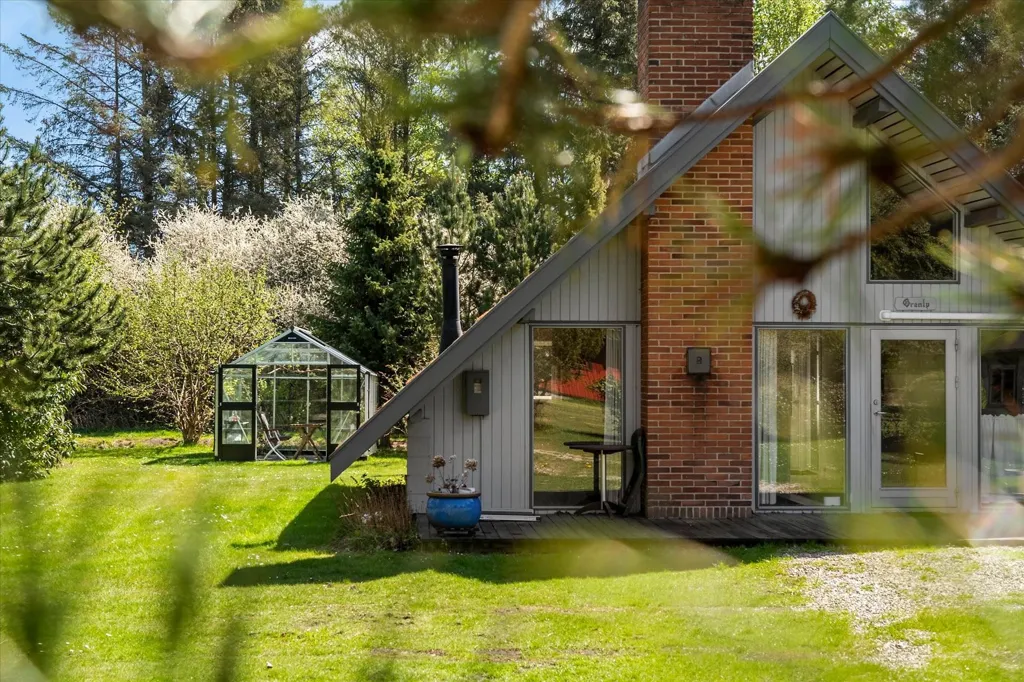 Exterior - 1977 Summerhouse with Garden in Højby