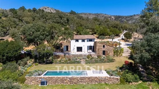 Vista aerea - Provençal Villa with Panoramic View near Saint-Tropez