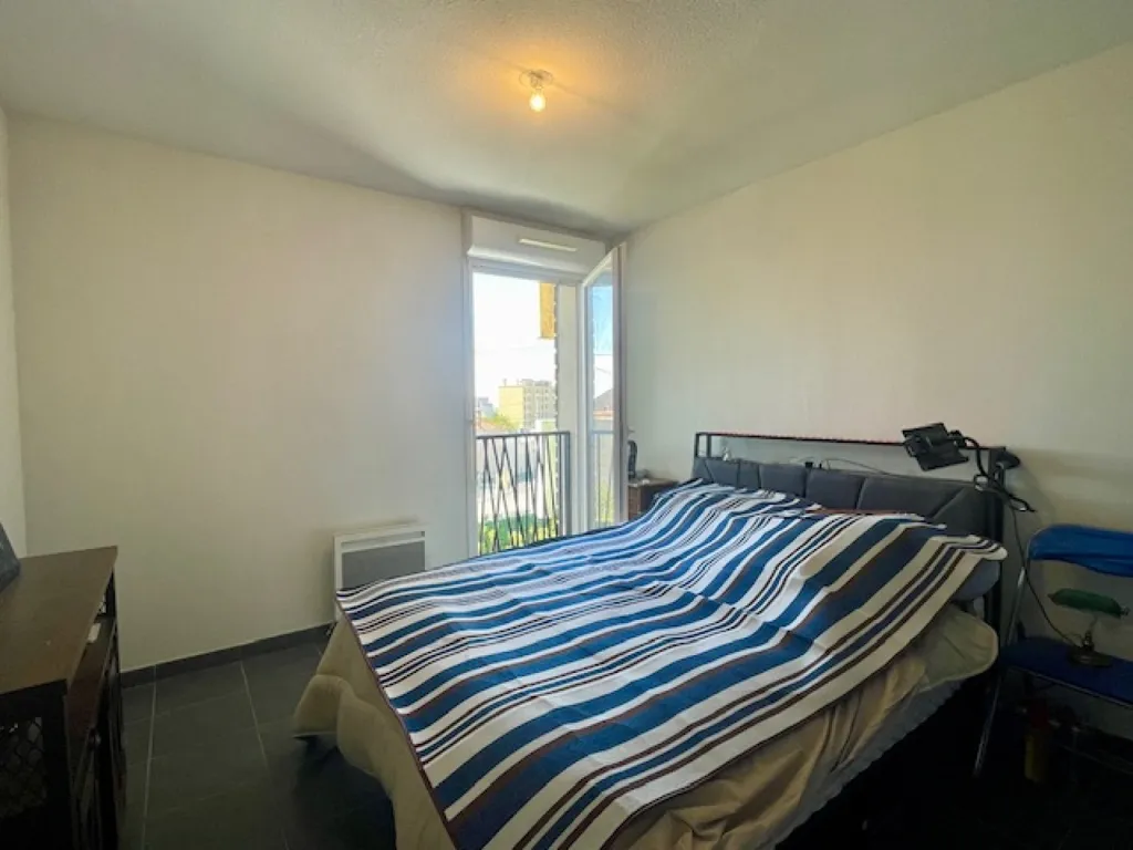 Chambres - Appartement avec Terrasse et Vue Dégagée à Marseille