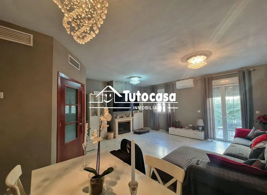 Living Room - Semi-detached House with Air Conditioning in Montequinto