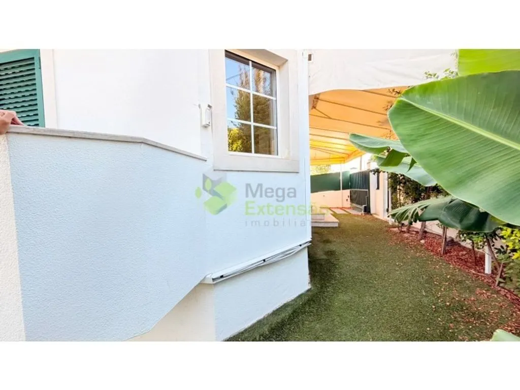 4 Bedroom Villa with Pool near Cascais