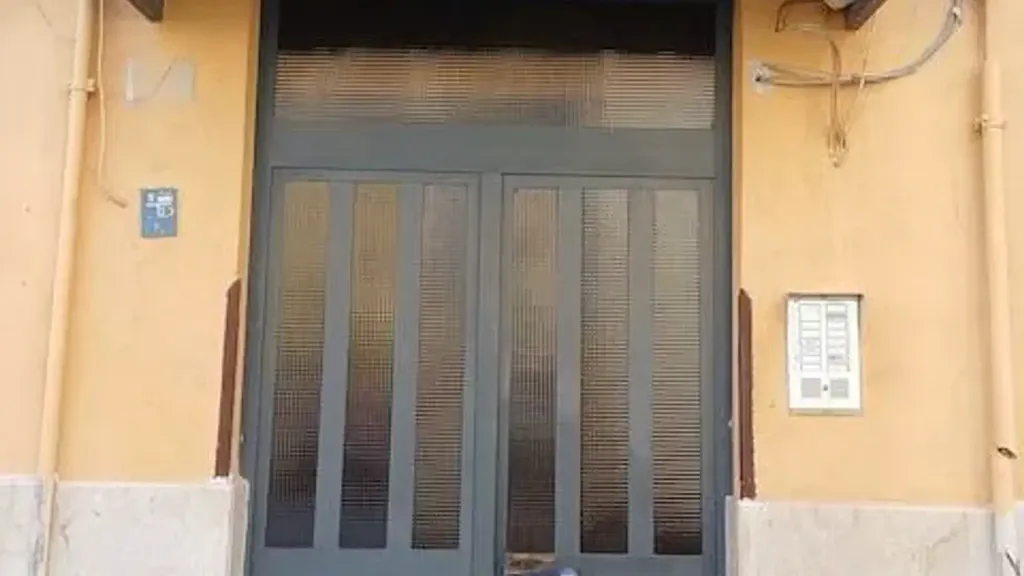 Välivaade - Trilocale with Central Location in Palermo
