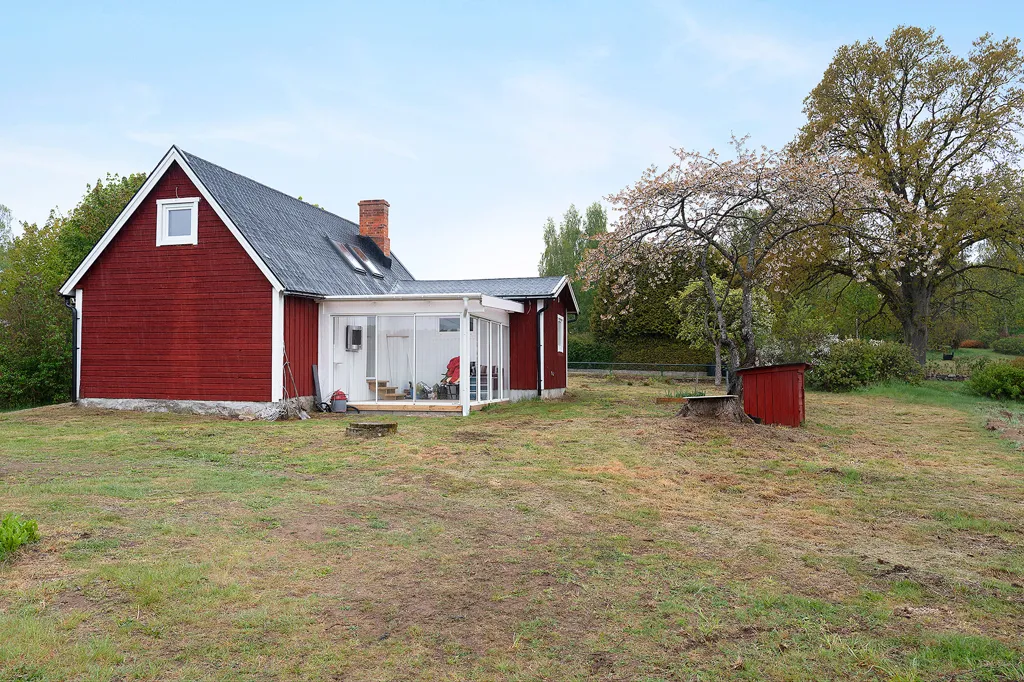 Välivaade - Charming 1909 Farmhouse with Open Views in Bjäraryd