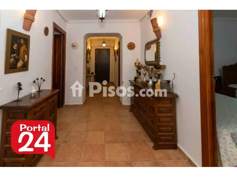Esik - Charming House with Patio in La Albuera