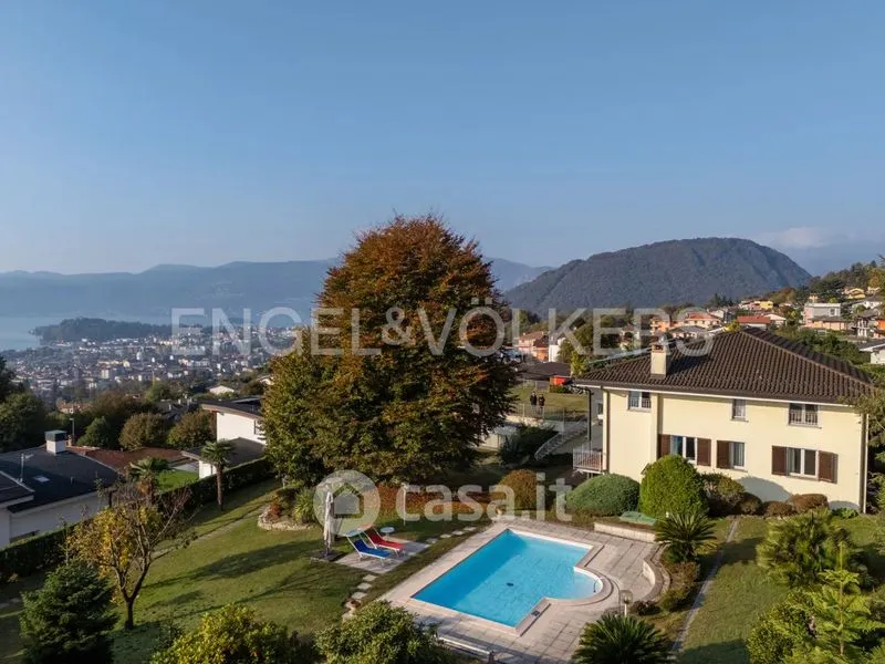 Aed - Villa with Lake View in Arizzano