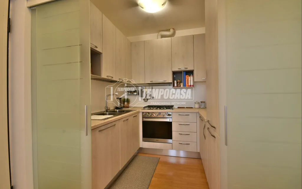 Cuisine - Restored Apartment with Double Garage in Osimo