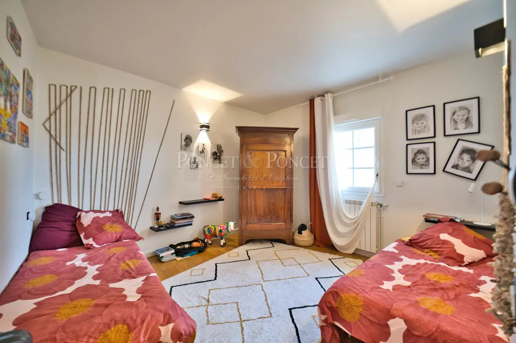 Chambres - Maison avec Vue Dominante au Cœur du Village