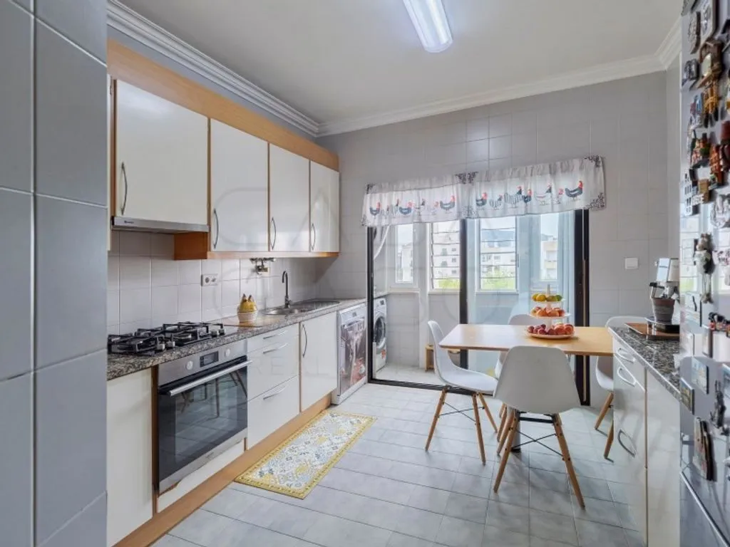 Cuisine - Luxury Flat with Balcony in Azeda, Setúbal
