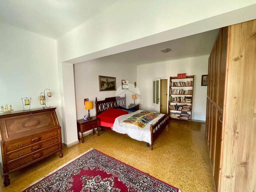 Camere da letto - Spacious 2-Bedroom with Private Courtyard in Garda