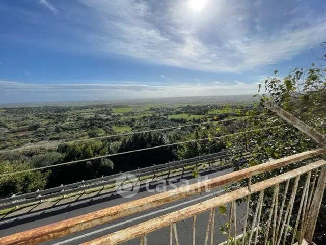 Balcon - Ground Floor Apartment with Garden in Macomer