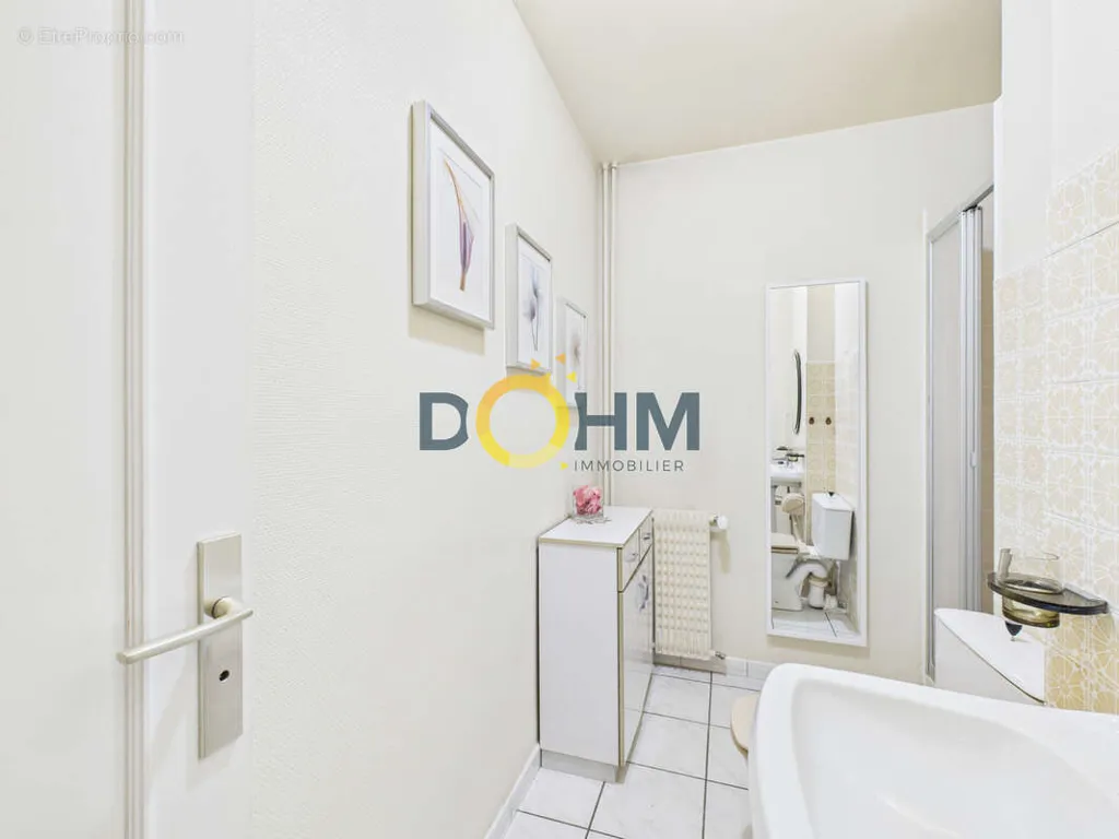 Salles de bain - Appartement 5 pièces à Saint-Etienne