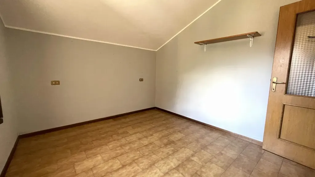 Pièces - Multi-Level House with Private Garden in Talamona