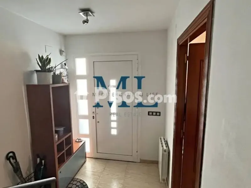 Esik - Corner Semi-detached House with Terrace in Sant Pere de Ribes