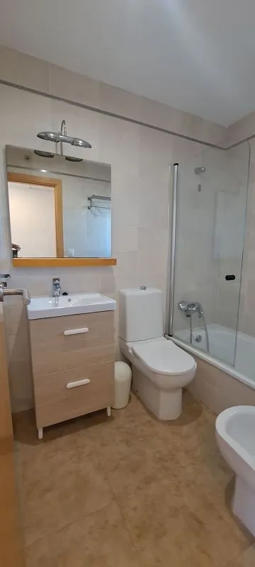 Bagni - 1-Bed Apartment with Pool on Avenida Del Decano