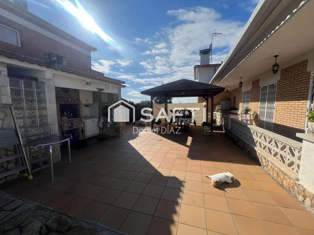 Terrasse - Luxury Villa with Mountain Views in Lloret de Mar