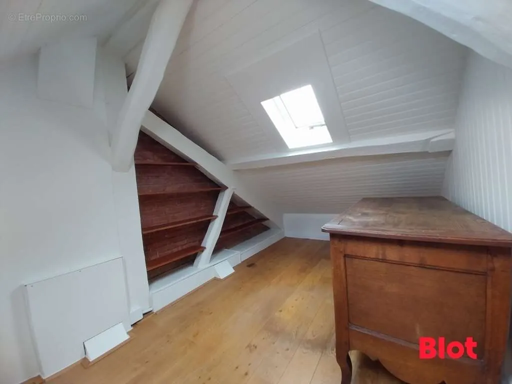 Stanze - Renovated 1-Bed Flat with South View in Rennes