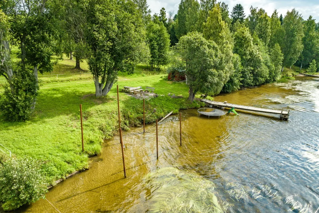 Vue aérienne - Well-Preserved Villa with Nature Access on Indalsvägen