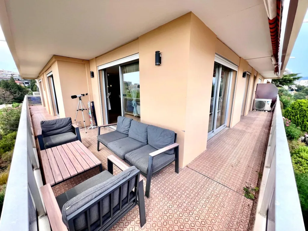 Balcone - Apartment with Panoramic Sea View in Nice