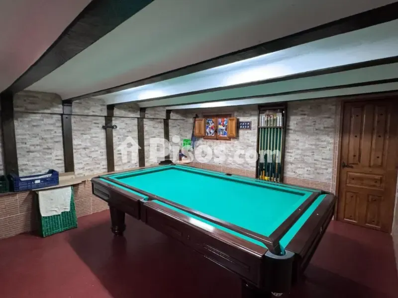 Toad - Adosado with Pool in El Condado, León