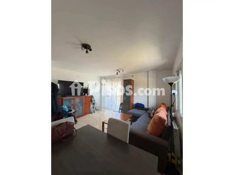 Elutuba - Spacious Apartment with Balcony in Lleida
