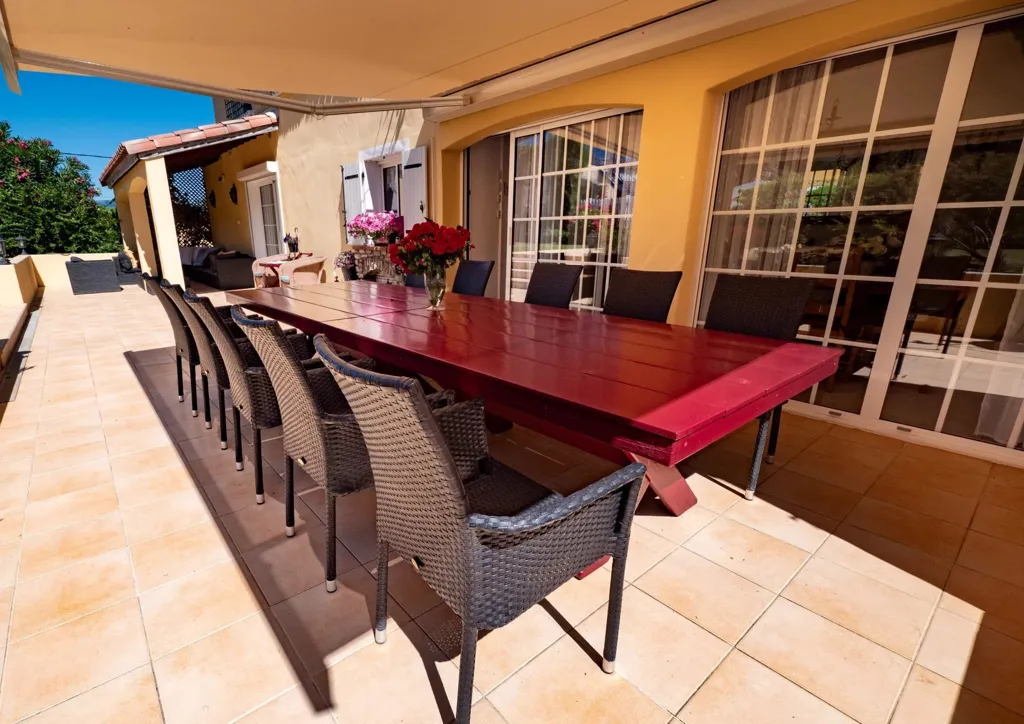 Terrasse - Maison avec Vue Montagnes et Piscine à Bédarieux
