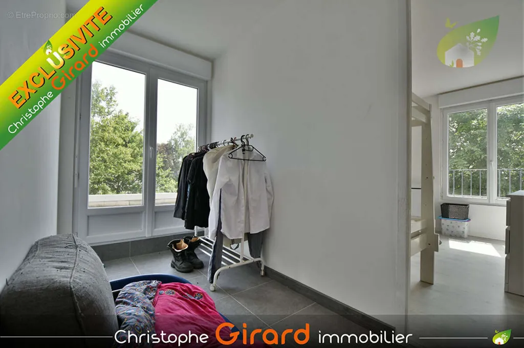 5-room apartment in Saint-Domineuc