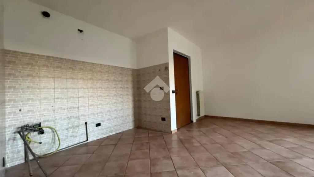 Pièces - Triplex with Balcony in Capralba