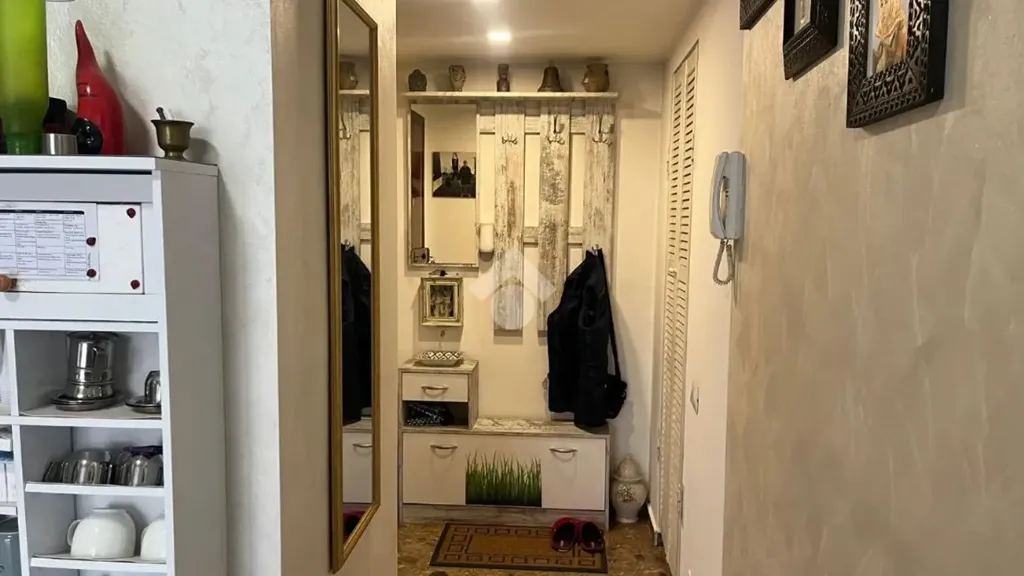 Entrée - Modernised Studio with Balcony in Sesto San Giovanni