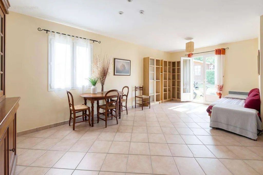 Söögituba - Ground Floor Villa with Pool in Provence
