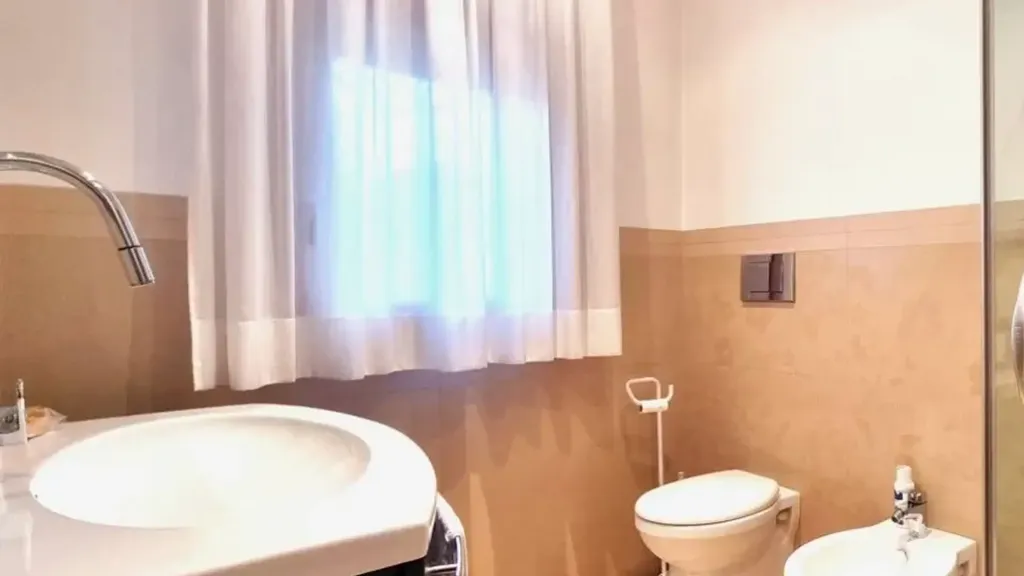 Salles de bain - Recently Refined Villa with Terrace in Padova