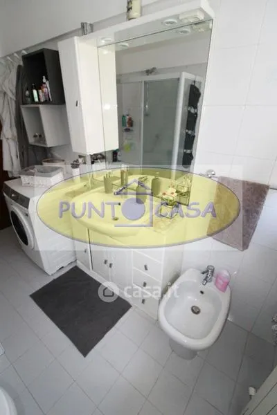 Bagni - Trilocale with Terrace in Borghetto Lodigiano