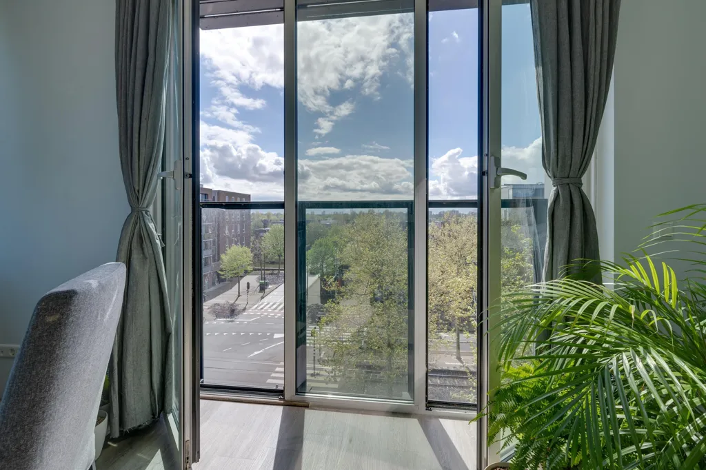 Balcon - Modern Apartment with Loggia in Amsterdam
