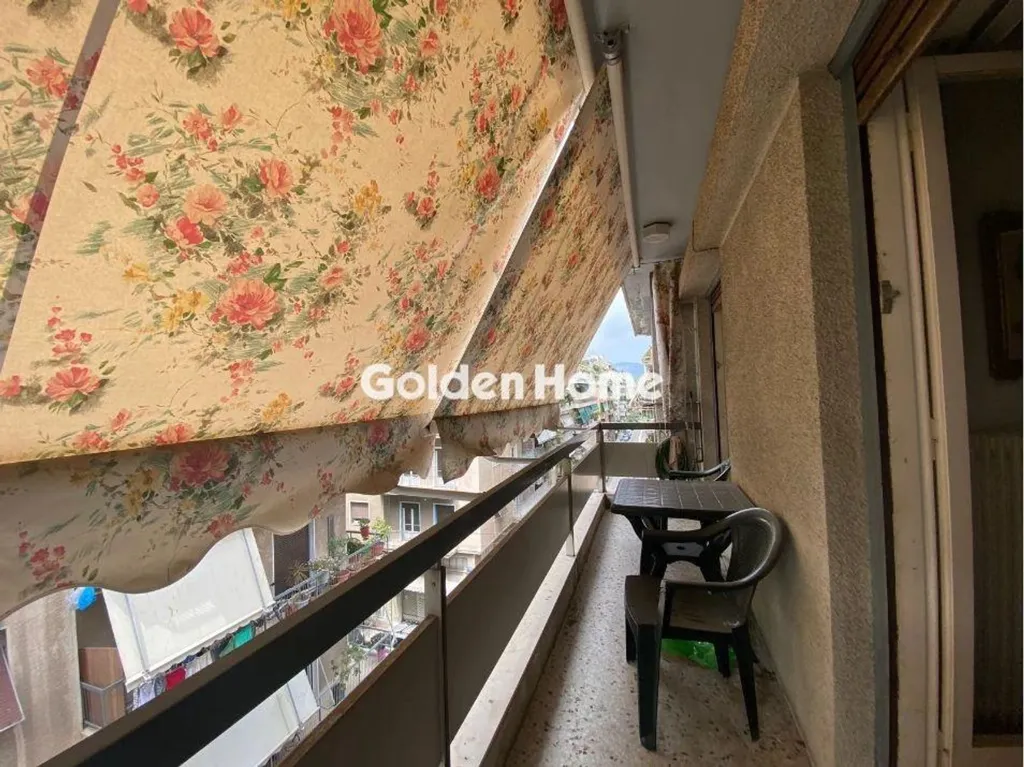 Balcon - Apartment with Balcony in Kypseli