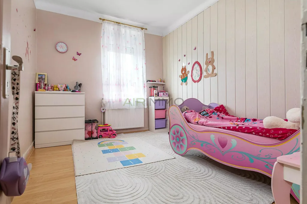 Chambres - Maison Mitoyenne Rénovée à Wormeldange